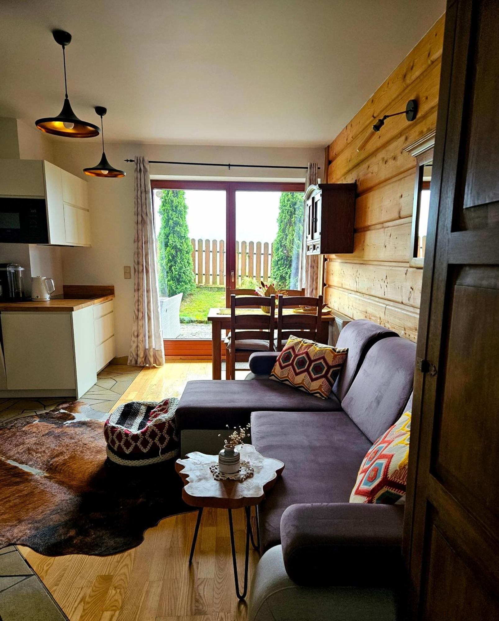 Apartament Z Widokiem Na Gory - Split Ac, Private Terrace, Private Parking コシチェリスコ エクステリア 写真